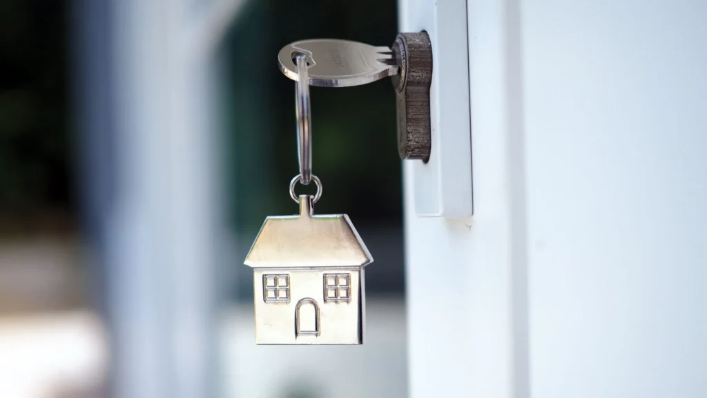Unlocking the Digital Door A Guide on How to Market Your Home Online